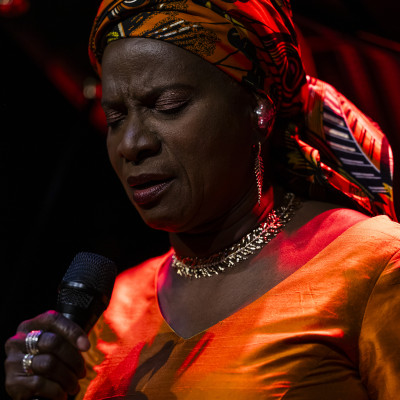 Angélique Kidjo &middot; Mühle Hunziken