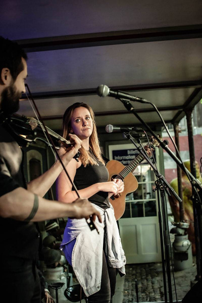 Anna Känzig & Tobey Lucas &middot; Mühle Hunziken