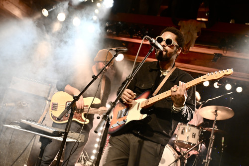 Curtis Harding / Support: Zoey &middot; Mühle Hunziken