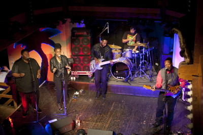 Eric Gales / Support: Bettina Schelker &middot; Mühle Hunziken