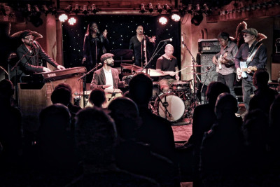 Hendrix Cousins &middot; Mühle Hunziken