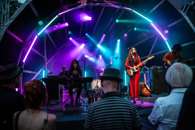 Kitty, Daisy & Lewis Openair &middot; Mühle Hunziken