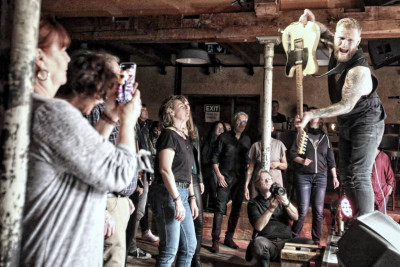 Kris Barras Band &middot; Mühle Hunziken