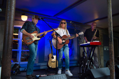 Levi Bo feat. Marc Gerber &middot; Mühle Hunziken