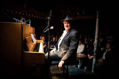 Mimmo Locasciulli mit Andi Hug, Woody Woodtli & weiteren Musikern &middot; Mühle Hunziken