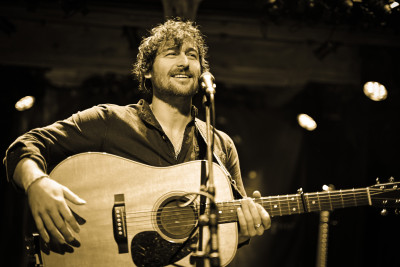 Nick Mulvey / Support: Harrison Storm &middot; Mühle Hunziken