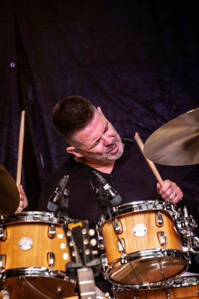 Philipp Fankhauser / Special Guest: Lucky Wüthrich &middot; Mühle Hunziken