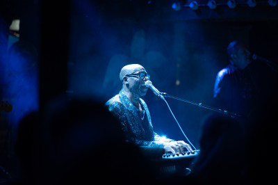 ROACHFORD / Support: Ada Morghe &middot; Mühle Hunziken