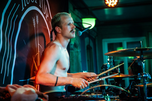 Rooftop Sailors / Support: Gary Twins &middot; Mühle Hunziken