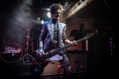 The Darkness / Support: Désirée Mishoe &middot; Mühle Hunziken