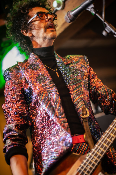 The Darkness / Support: Désirée Mishoe &middot; Mühle Hunziken