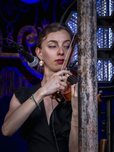 Zoë Më / Support: Milla &middot; Mühle Hunziken
