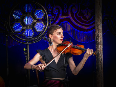 Zoë Më / Support: Milla &middot; Mühle Hunziken