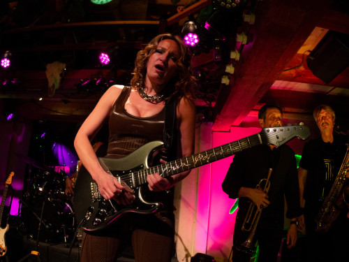 Ana Popovic &middot; Mühle Hunziken