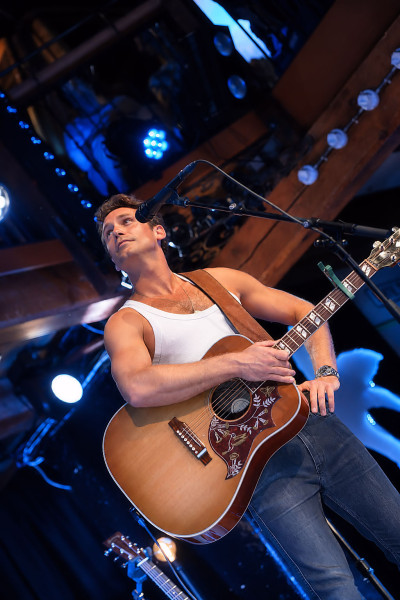 Bastian Baker &middot; Mühle Hunziken