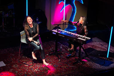 Caroline Chevin feat. Rose Ann Dimalanta &middot; Mühle Hunziken