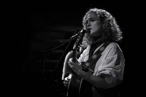 Charlie Cunningham / Support: Lily Lyons &middot; Mühle Hunziken