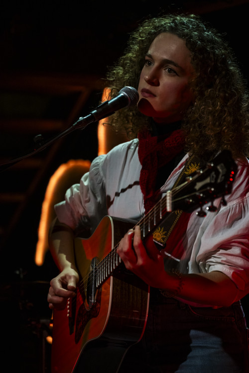 Charlie Cunningham / Support: Lily Lyons &middot; Mühle Hunziken