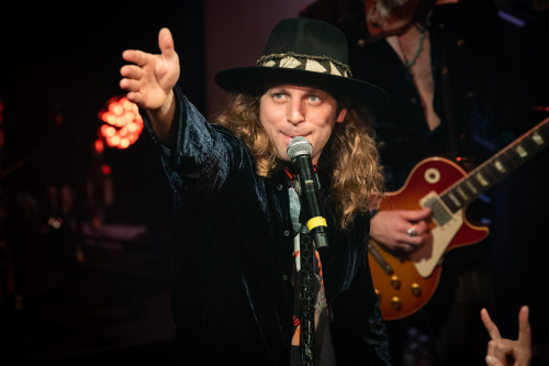 Dirty Honey / Support: The Wild Things &middot; Mühle Hunziken