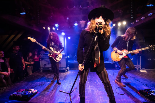 Dirty Honey / Support: The Wild Things &middot; Mühle Hunziken