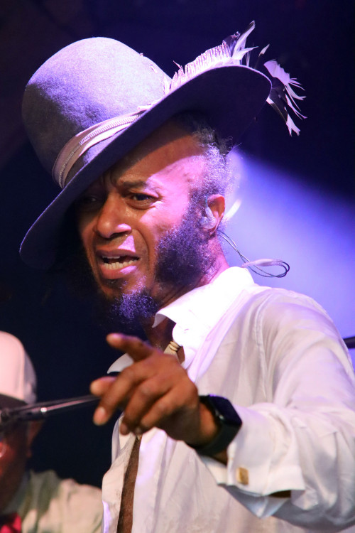 Fantastic Negrito Openair / Support: Pharago &middot; Mühle Hunziken