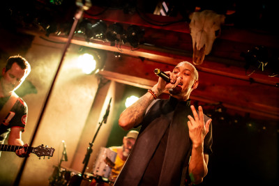 Guillaume Hoarau & The One Lovers &middot; Mühle Hunziken