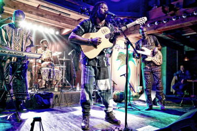 Habib Koité & Bamada &middot; Mühle Hunziken