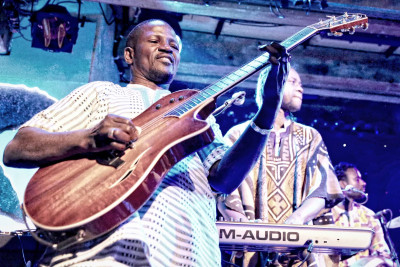 Habib Koité & Bamada &middot; Mühle Hunziken