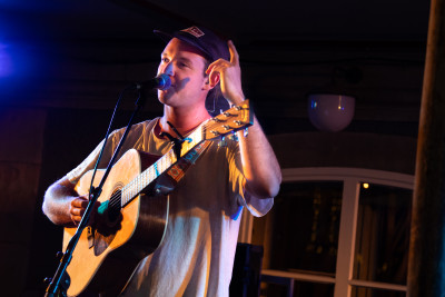 Jack Botts / Support: Ben Camden &middot; Mühle Hunziken