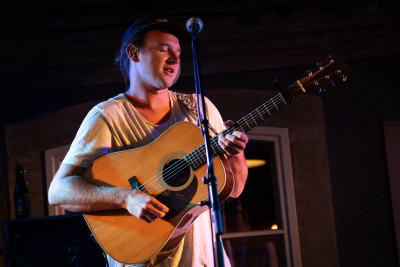 Jack Botts / Support: Ben Camden &middot; Mühle Hunziken