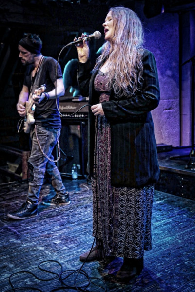 Layla Zoe & Jane Lee Hooker &middot; Mühle Hunziken