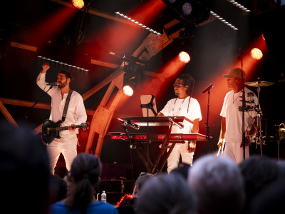 Loco Escrito Openair / Support: Florencia Yunis &middot; Mühle Hunziken