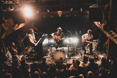 Mighty Oaks / Support: Luke Noa &middot; Mühle Hunziken