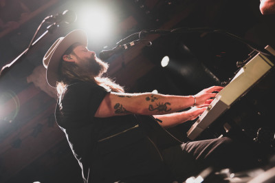 Mighty Oaks / Support: Luke Noa &middot; Mühle Hunziken