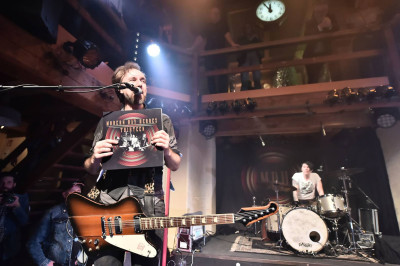 Modern Day Heroes & Karthun &middot; Mühle Hunziken