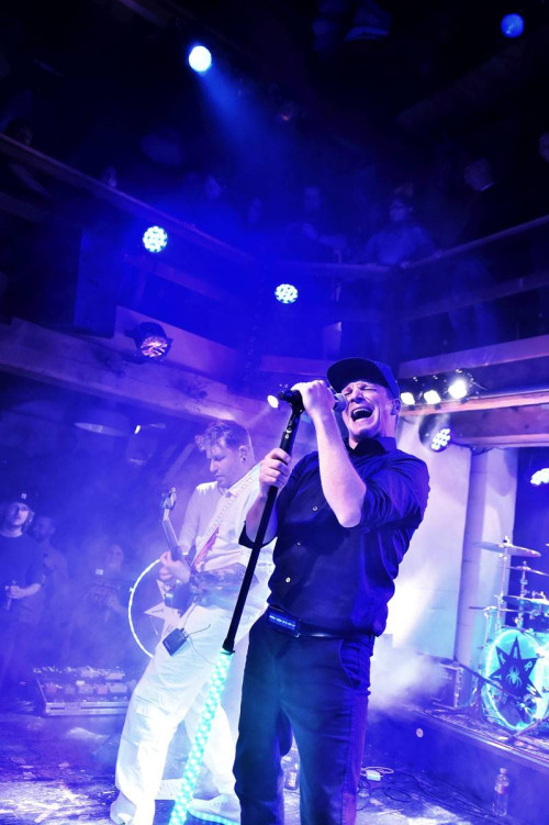 Modern Day Heroes & Karthun &middot; Mühle Hunziken