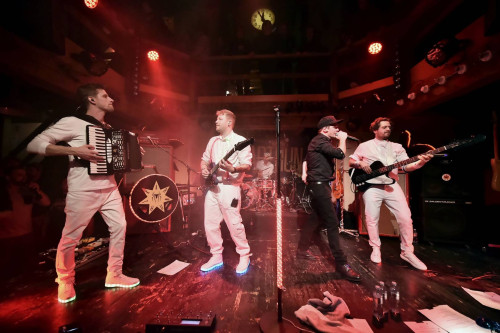 Modern Day Heroes & Karthun &middot; Mühle Hunziken