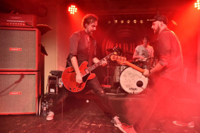 Modern Day Heroes & Karthun &middot; Mühle Hunziken