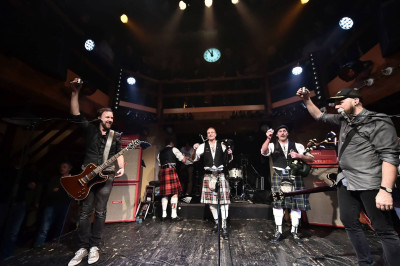 Modern Day Heroes & Karthun &middot; Mühle Hunziken