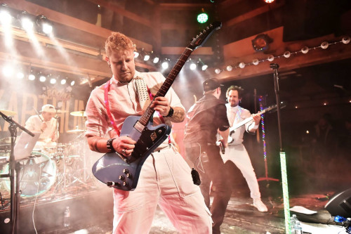 Modern Day Heroes & Karthun &middot; Mühle Hunziken