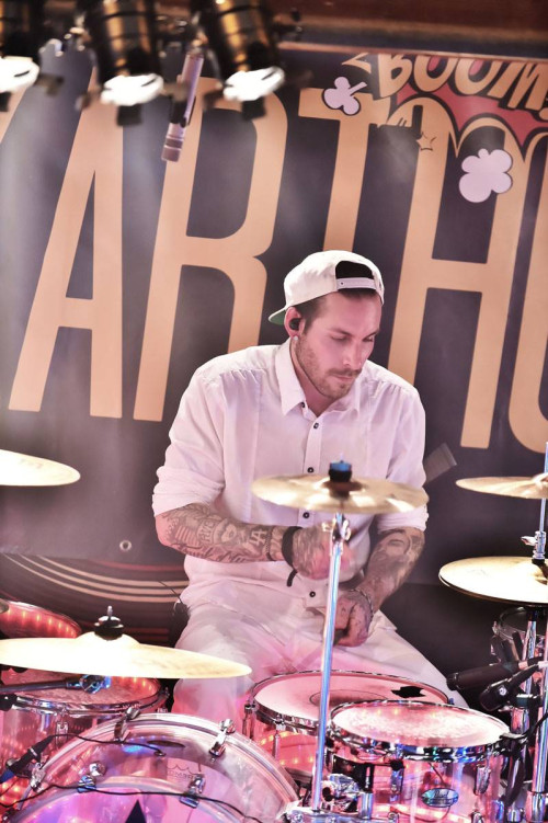 Modern Day Heroes & Karthun &middot; Mühle Hunziken