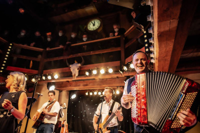 Oesch’s die Dritten &middot; Mühle Hunziken