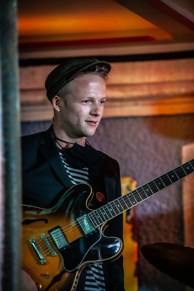 Philipp Fankhauser / Special Guest: Lucky Wüthrich &middot; Mühle Hunziken