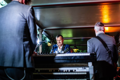 Philipp Fankhauser / Special Guest: Lucky Wüthrich &middot; Mühle Hunziken
