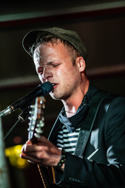 Philipp Fankhauser / Special Guest: Lucky Wüthrich &middot; Mühle Hunziken