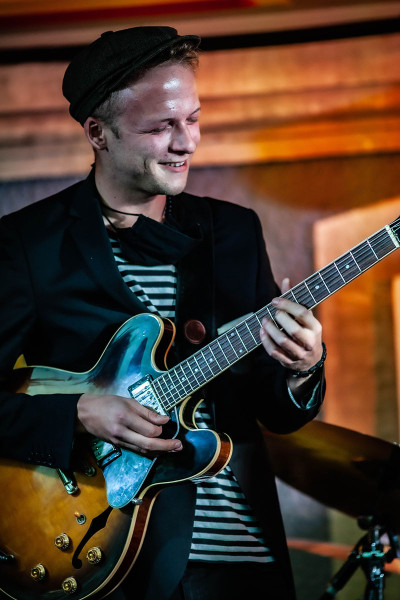 Philipp Fankhauser / Special Guest: Lucky Wüthrich &middot; Mühle Hunziken