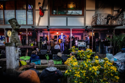Philipp Fankhauser / Special Guest: Lucky Wüthrich &middot; Mühle Hunziken
