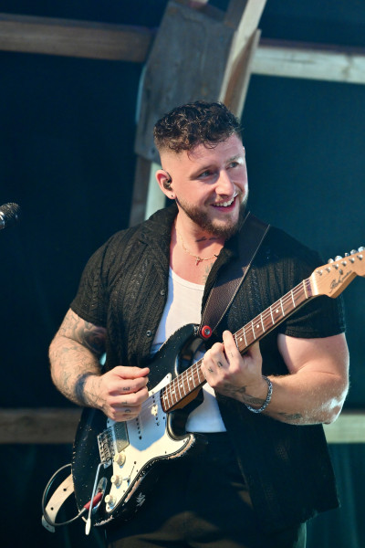 Remo Forrer Openair / Support: Sanaë &middot; Mühle Hunziken