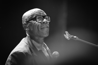 ROACHFORD / Support: RaRa &middot; Mühle Hunziken