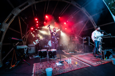 The Gardener & The Tree &middot; Mühle Hunziken